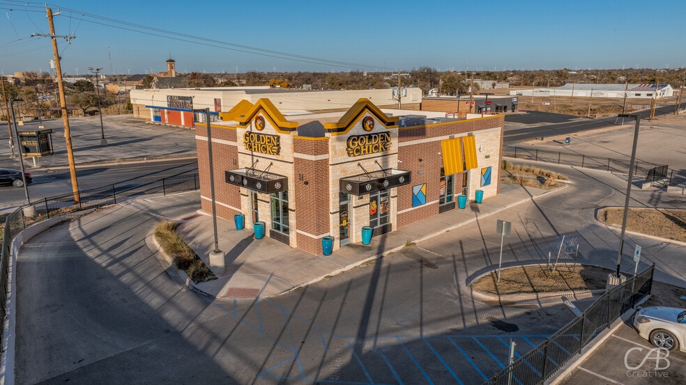 3000 College Ave, Snyder, TX for sale - Building Photo - Image 3 of 15