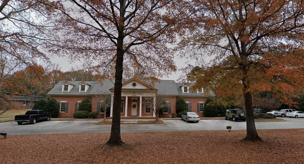 611 E Glenn Ave, Auburn, AL à vendre - Photo du bâtiment - Image 1 de 1