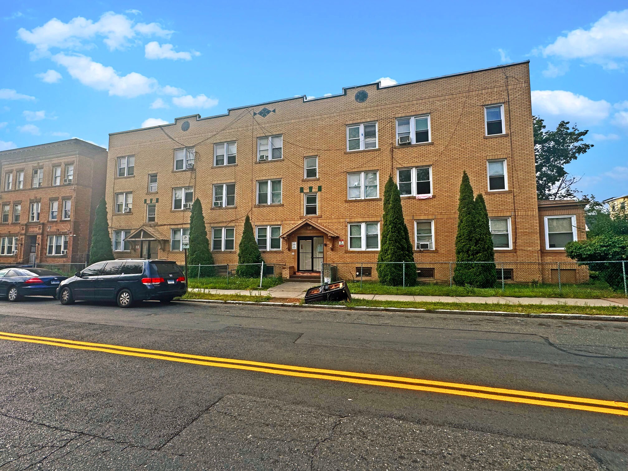 1069-1075 Capitol Ave, Hartford, CT à vendre Photo du bâtiment- Image 1 de 1