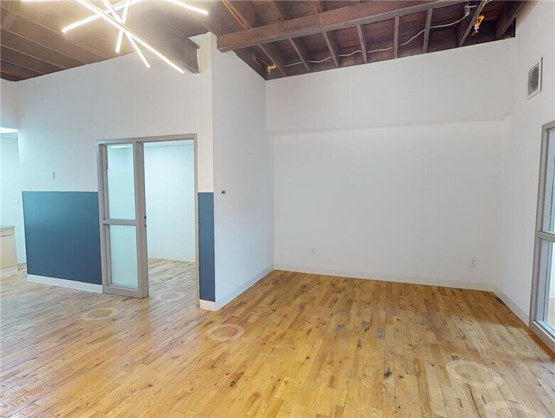 1726-1728 Holmes St, Kansas City, MO à louer - Numérisation 3D de Matterport - Image 3 de 9