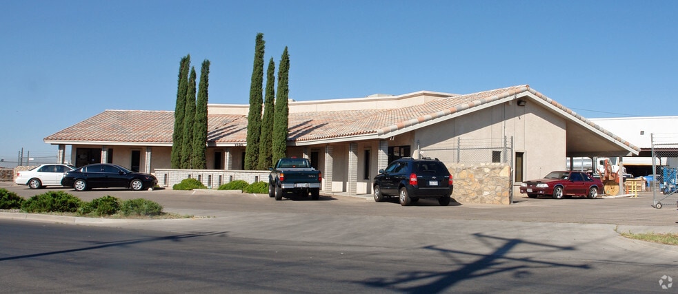 1525 Common Dr, El Paso, TX for lease - Building Photo - Image 3 of 9