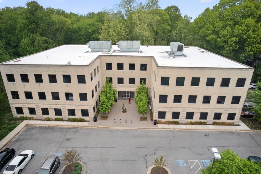 877 Baltimore Annapolis Blvd, Severna Park, MD à vendre - Photo du bâtiment - Image 2 de 10