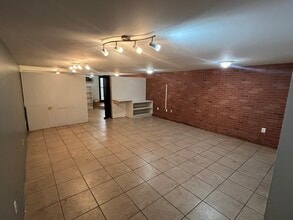 1054 47th Ave, Long Island City, NY for lease Interior Photo- Image 2 of 4
