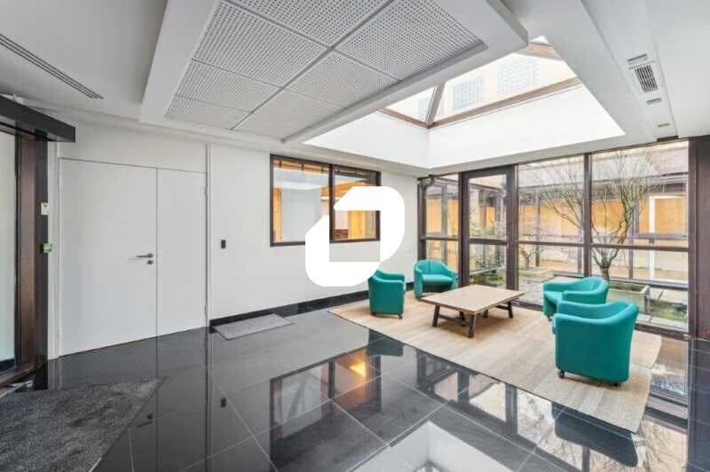 40 Rue Jacques Ibert, Levallois-Perret for lease - Lobby - Image 2 of 11