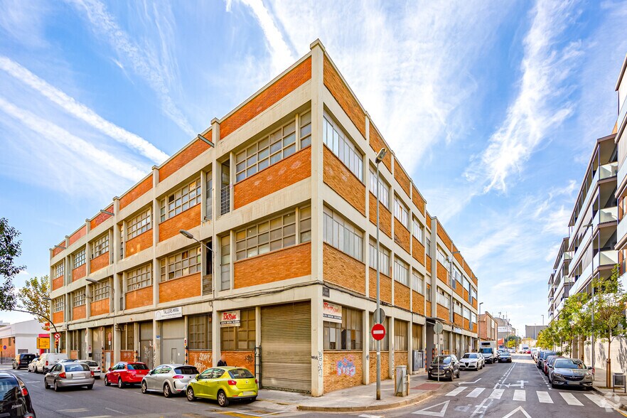 Industriel dans L'Hospitalet de Llobregat, Barcelona à louer - Photo principale - Image 1 de 4