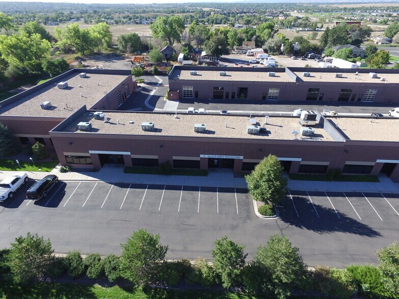 Units 2000-2200 Sale portefeuille de 2 propriétés à vendre sur LoopNet.ca - Photo du bâtiment - Image 2 de 10