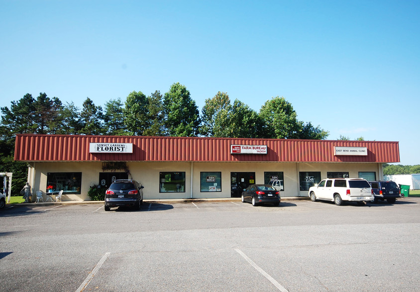 555 NC Hwy 67, East Bend, NC for sale - Building Photo - Image 1 of 1