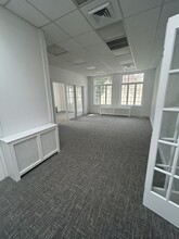45 E Putnam Ave, Greenwich, CT for lease Interior Photo- Image 2 of 4