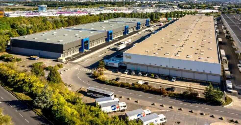 Industrial in Aulnay-sous-Bois for lease - Aerial - Image 3 of 4