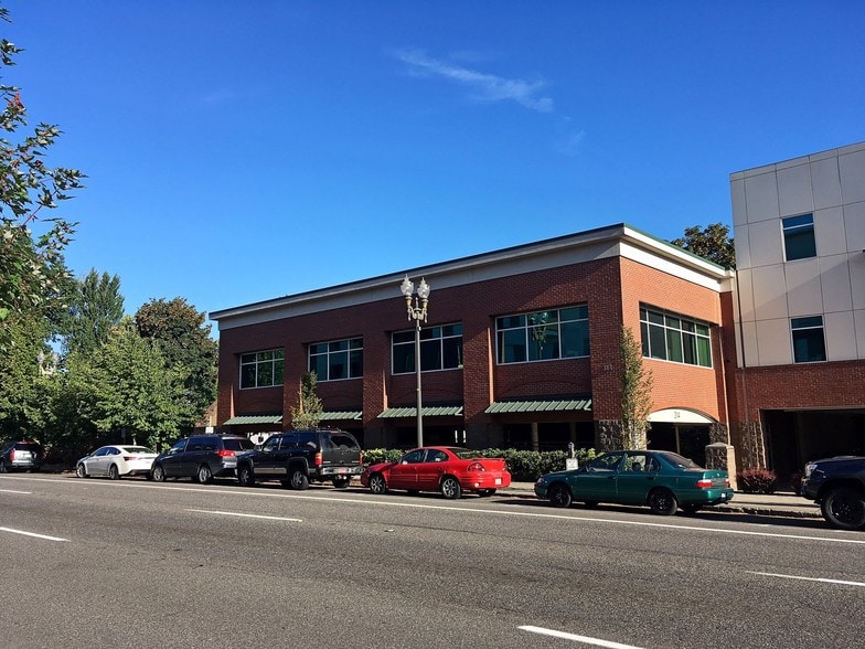 314 W 15th St, Vancouver, WA for lease - Building Photo - Image 2 of 11