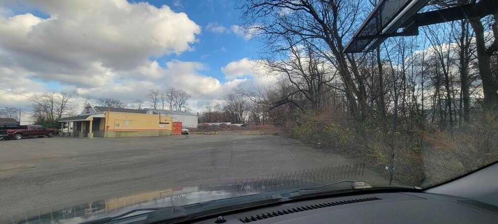 610 Jersey Ave, New Brunswick, NJ for lease - Building Photo - Image 3 of 12