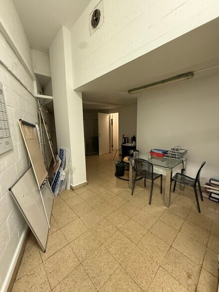 Commerce de détail dans Paris à louer - Photo du bâtiment - Image 2 de 6