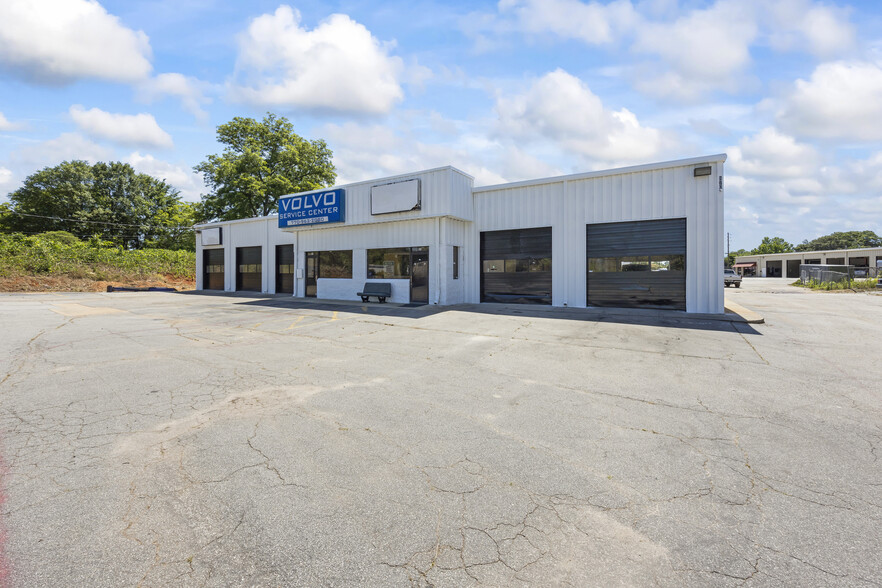 870 N Clayton St, Lawrenceville, GA for sale - Building Photo - Image 2 of 50