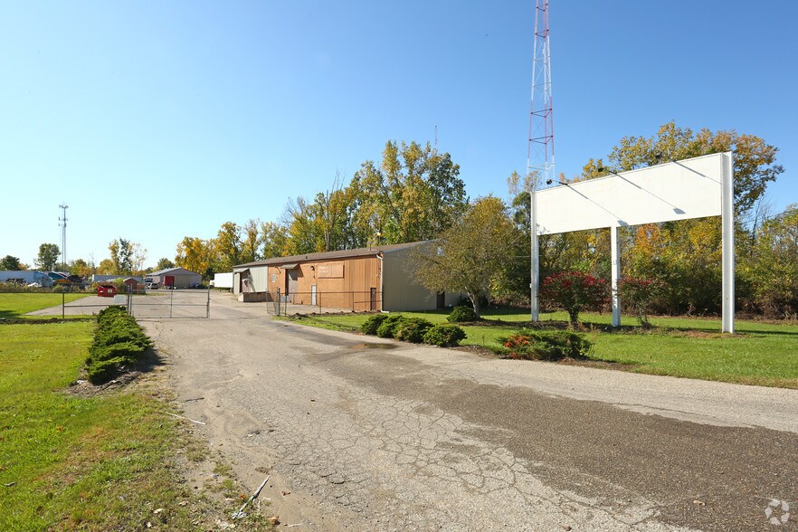 3108 E Bristol Rd, Burton, MI à louer - Photo du bâtiment - Image 1 de 16