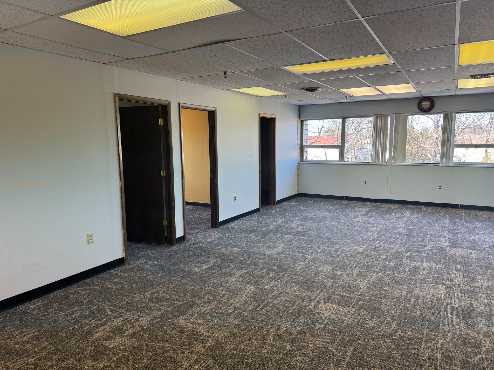 1215 Livingston Ave, North Brunswick, NJ for lease Interior Photo- Image 1 of 6
