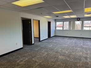 1215 Livingston Ave, North Brunswick, NJ for lease Interior Photo- Image 1 of 6