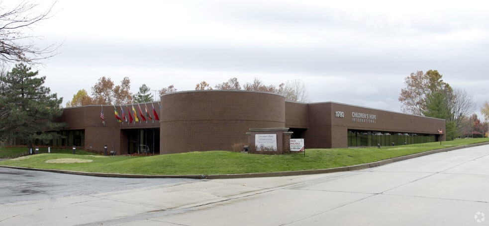 11780 Borman Dr, Maryland Heights, MO for lease - Primary Photo - Image 1 of 16