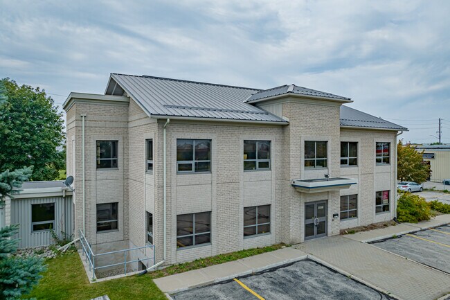 Plus de détails pour 21 Lewis Rd, Guelph, ON - Bureau à louer