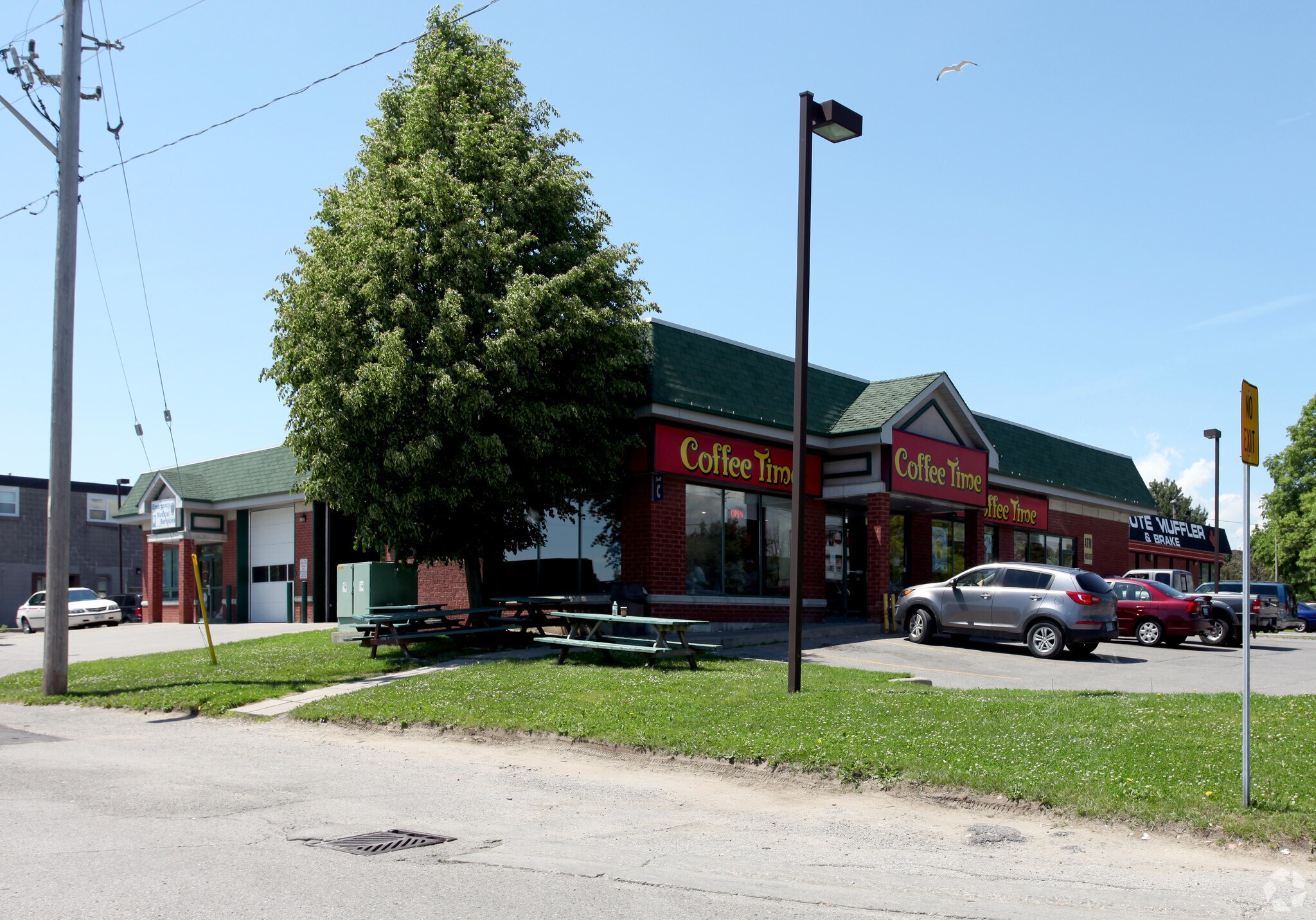 390-400 Ritson Rd, Oshawa, ON for sale Primary Photo- Image 1 of 1