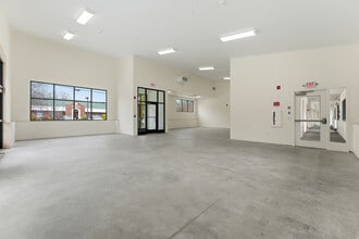 5 Fulton Ave, Northampton, MA à louer Photo intérieure- Image 2 de 5