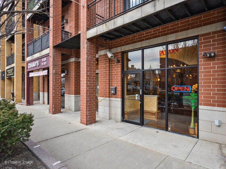 7162 W Grand Ave, Elmwood Park, IL à vendre - Photo du bâtiment - Image 3 de 27