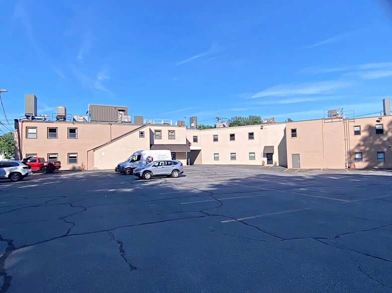 1 Mountain Rd, Burlington, MA for lease - Building Photo - Image 2 of 13