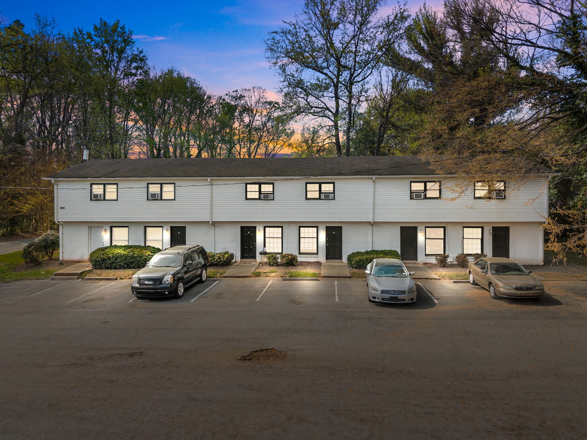 2909-2917 Burgess Dr, Charlotte, NC for sale Primary Photo- Image 1 of 15