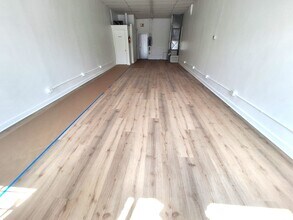 3146-3158 W Montrose Ave, Chicago, IL à louer Photo intérieure- Image 1 de 3