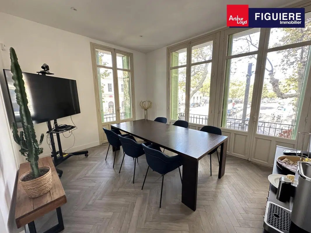 Office in Aix-en-Provence for lease Interior Photo- Image 1 of 11