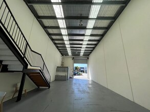 150-156 Chesterville Rd, Cheltenham for lease Interior Photo- Image 1 of 2