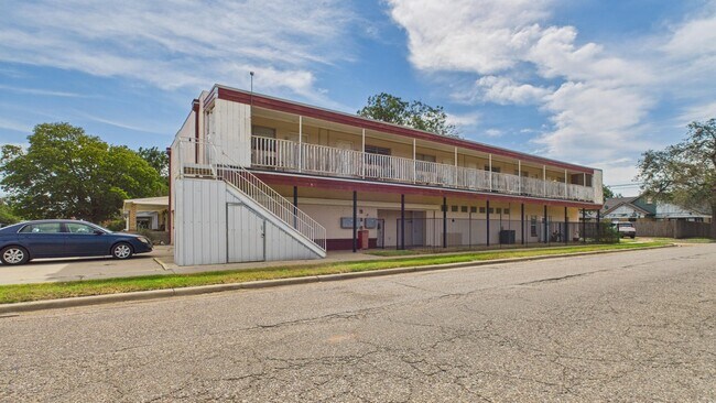 More details for 2123 15th St, Lubbock, TX - Multifamily for Sale