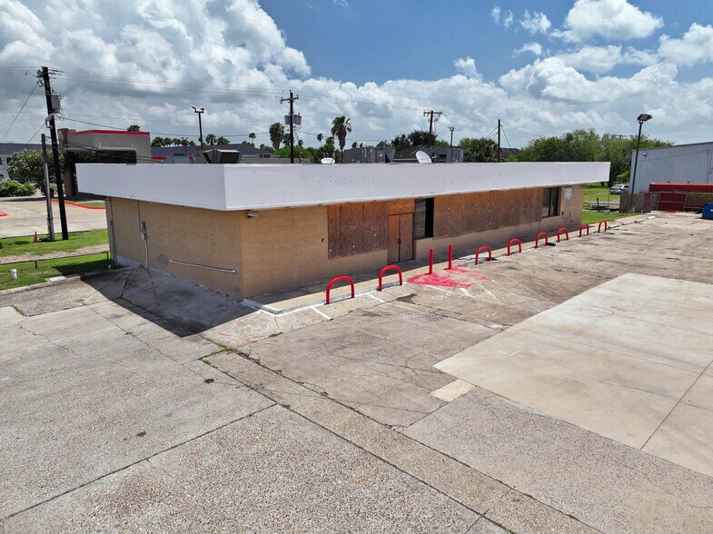 101 E Expressway 83, La Feria, TX à vendre - Photo du bâtiment - Image 3 de 7