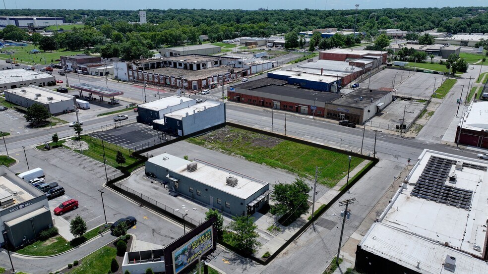 2500 E Truman Rd, Kansas City, MO à vendre - Aérien - Image 2 de 4