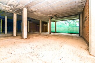 Plus de détails pour Multi-résidentiel à vendre