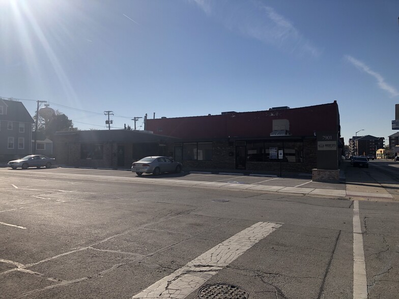 7901 Ogden Ave, Lyons, IL for sale - Primary Photo - Image 1 of 1