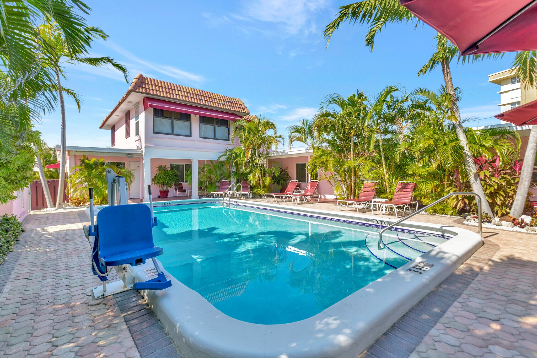 901 N Ocean Blvd, Pompano Beach, FL à vendre Photo du bâtiment- Image 1 de 17