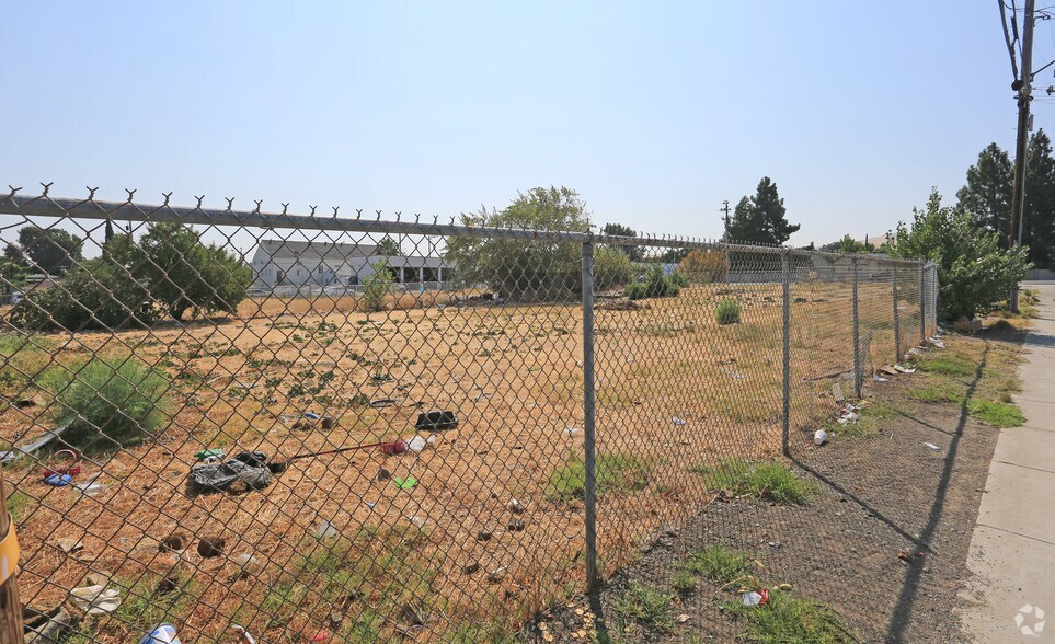 2640 Willow Pass Rd, Bay Point, CA à vendre - Photo du bâtiment - Image 3 de 6