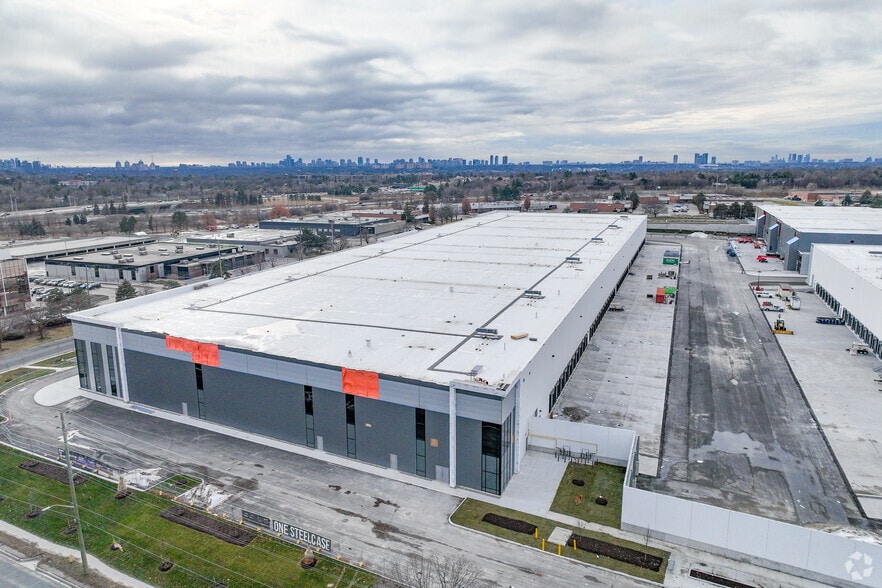 1 Steelcase Rd W, Markham, ON for lease - Building Photo - Image 2 of 4