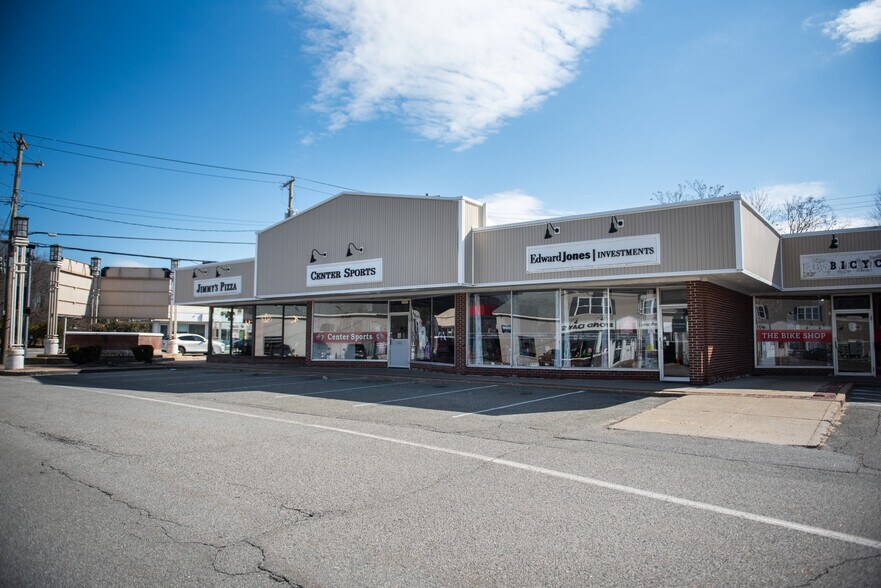 2-28 Alpine Ln, Chelmsford, MA à vendre - Photo du bâtiment - Image 3 de 7