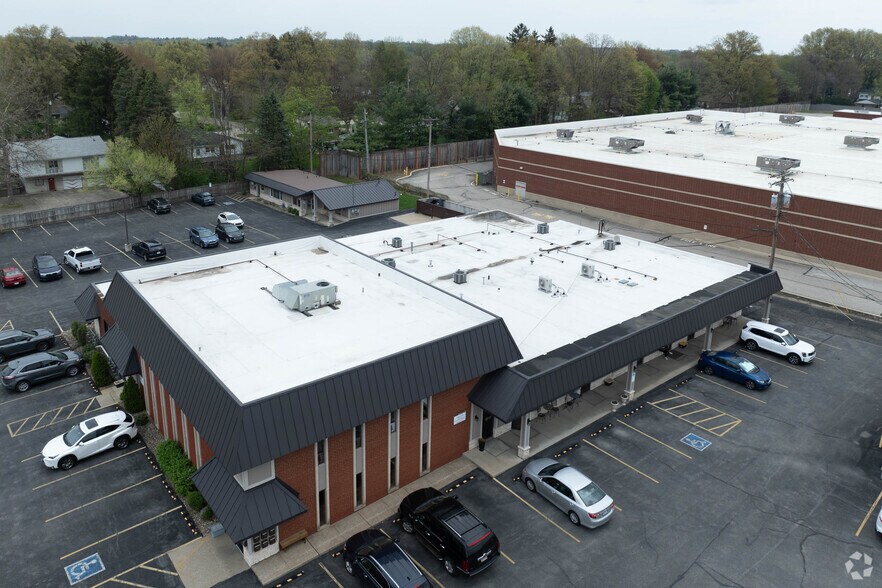 55 Shiawassee Ave, Fairlawn, OH for lease - Building Photo - Image 2 of 5