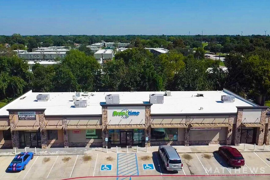 3700 W Baker Rd, Baytown, TX à louer - Photo du bâtiment - Image 2 de 5