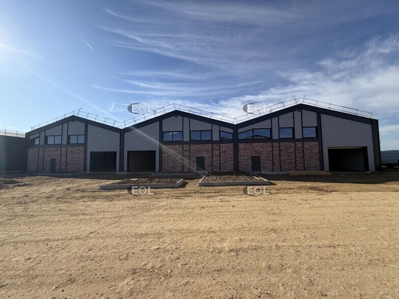 Flex in Le Plessis-Pâté for lease - Building Photo - Image 3 of 6