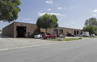 More details for 301-327 Village Dr, Carol Stream, IL - Industrial for Lease
