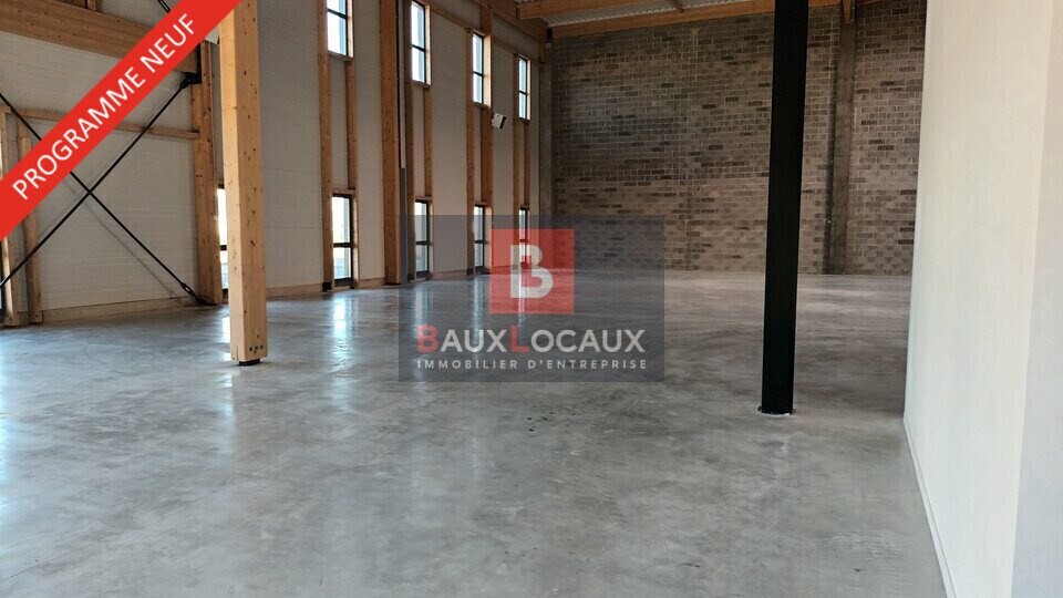 Flex in Graveson for lease - Interior Photo - Image 3 of 8