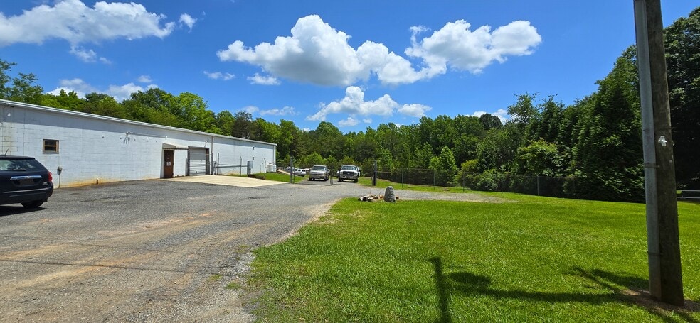 994 Rhyne Rd, Clover, SC for sale - Building Photo - Image 2 of 43