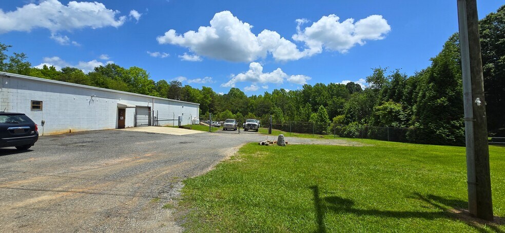 994 Rhyne Rd, Clover, SC à vendre - Photo du bâtiment - Image 2 de 43