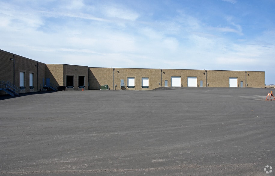 2120 Howard Dr W, North Mankato, MN for lease - Building Photo - Image 3 of 25