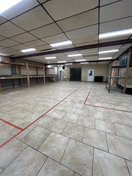 2814-2818 E Allegheny Ave, Philadelphia, PA for lease - Interior Photo - Image 3 of 9