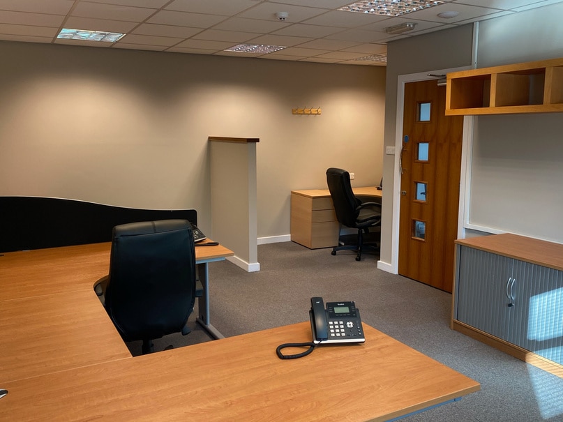 Colorado Way, Castleford for lease Interior Photo- Image 1 of 3
