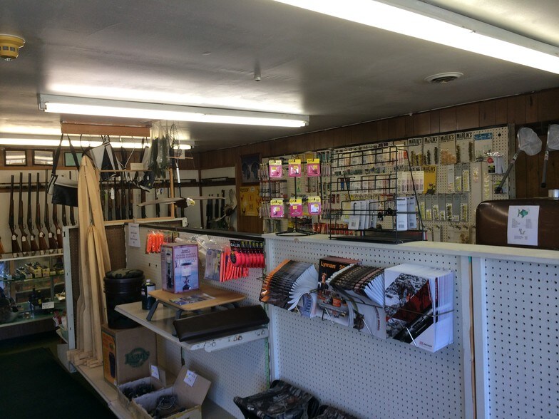 109 Greensburg St, Delmont, PA à vendre - Photo intérieure - Image 2 de 8